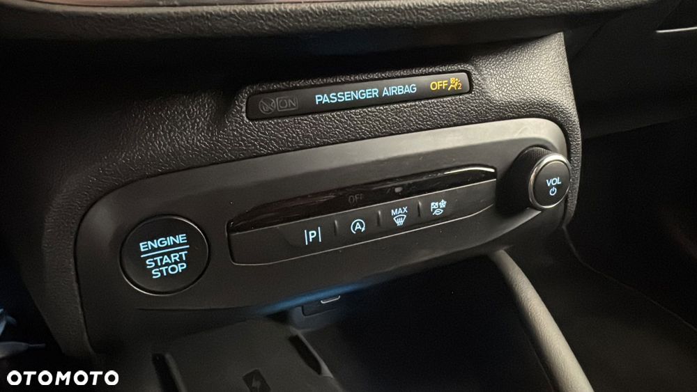 Ford Focus 1.0 EcoBoost mHEV Titanium X - 24