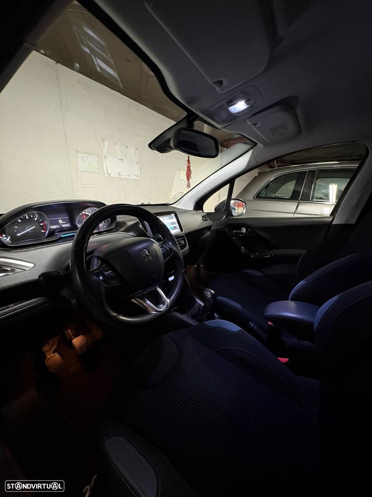 Peugeot 208 1.4 HDi Allure - 9