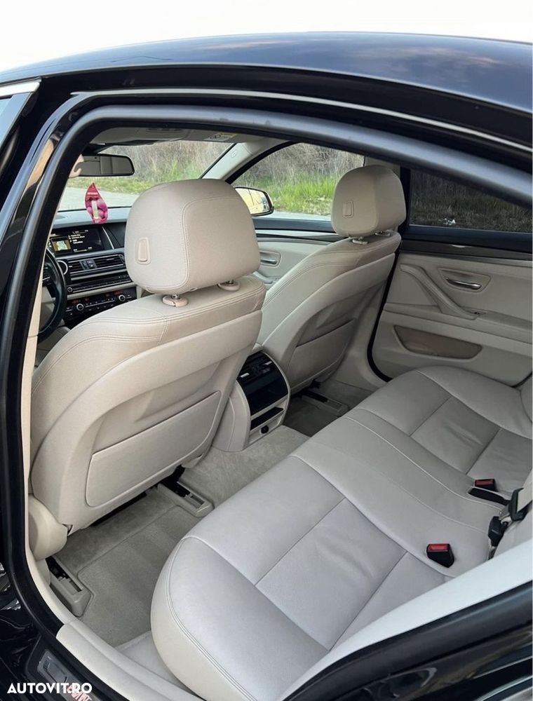 BMW Seria 5 520d xDrive - 9
