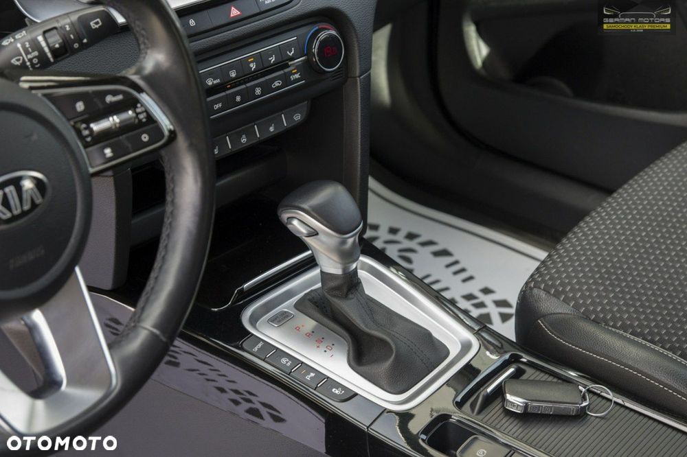 Kia XCeed 1.6 T-GDI Business Line DCT - 24