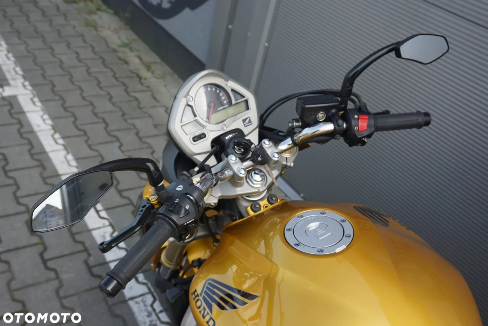 Honda Hornet - 15