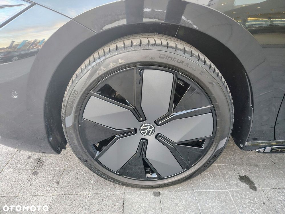 Volkswagen Passat - 11