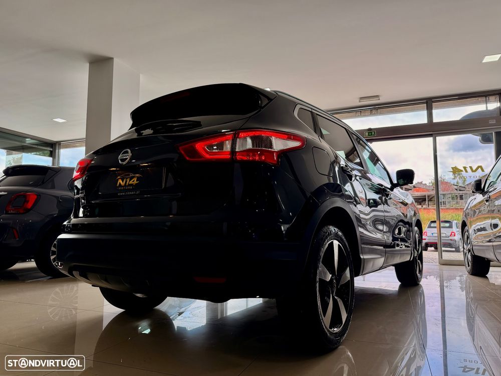 Nissan Qashqai 1.5 dCi N-Connecta 18 - 10