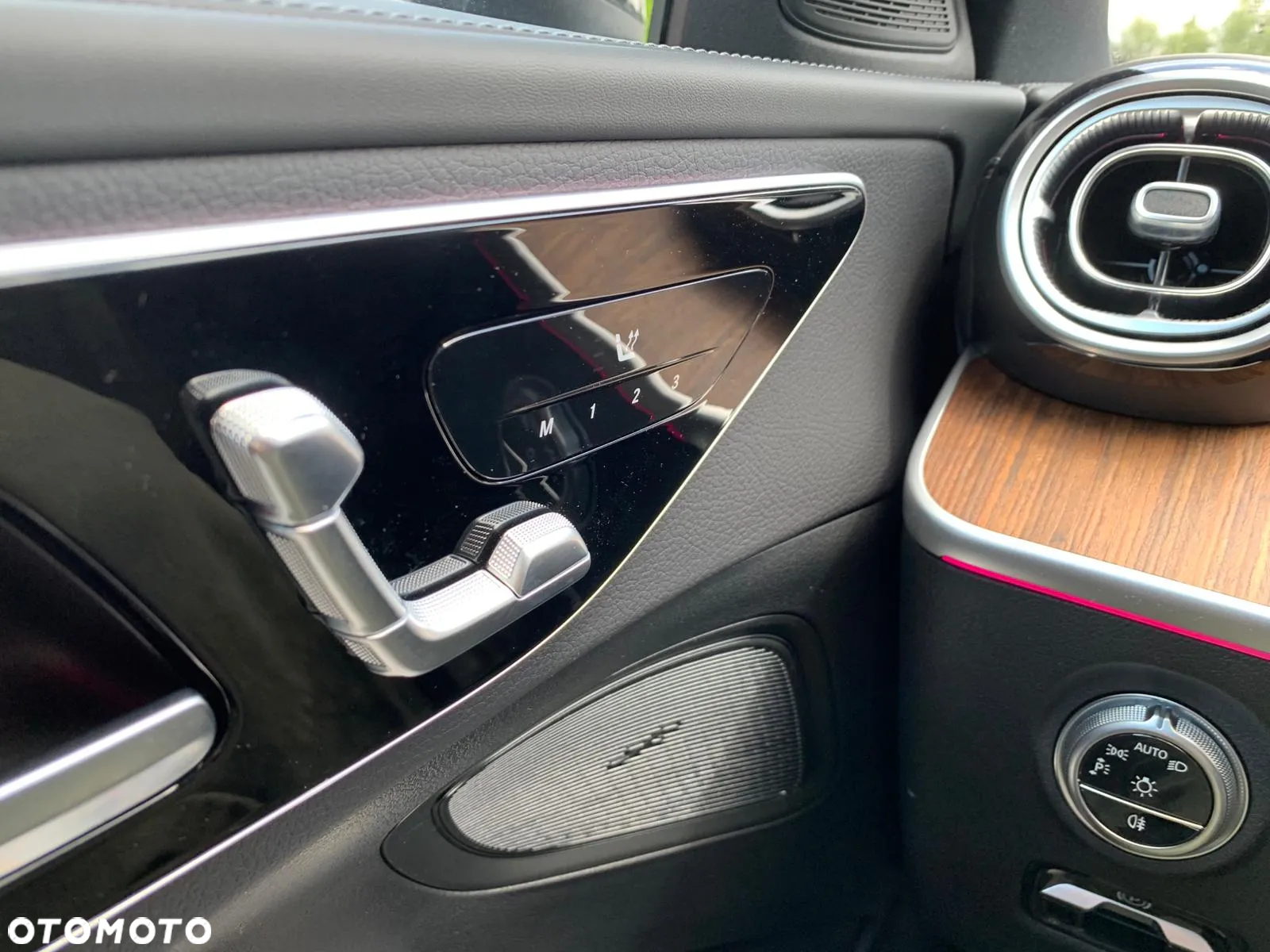Mercedes-Benz Klasa C 300 e T 9G-TRONIC AMG Line Advanced - 11