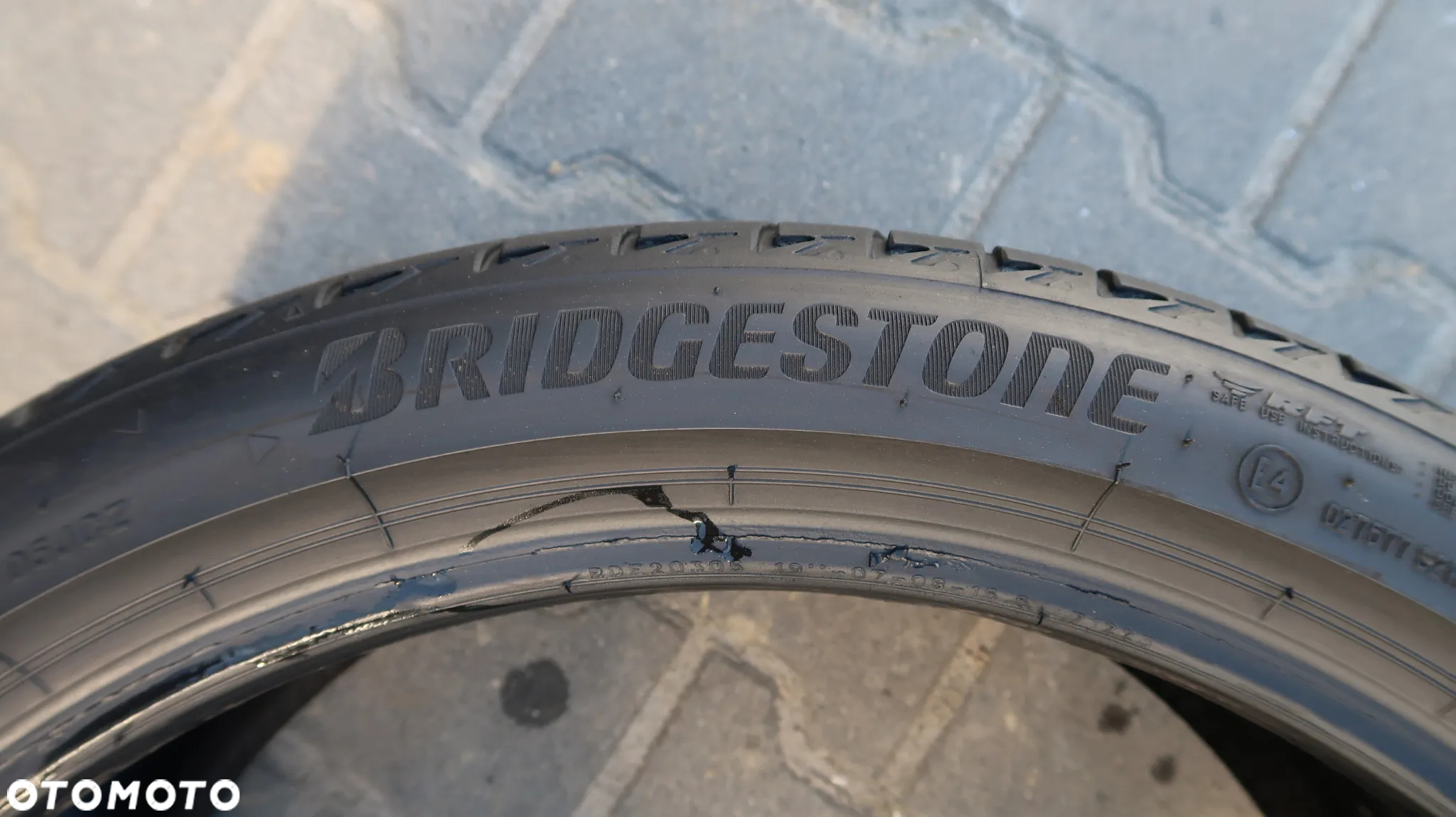 2 SZT OPON 225/40R19 RSC BRIDGESTONE - 4