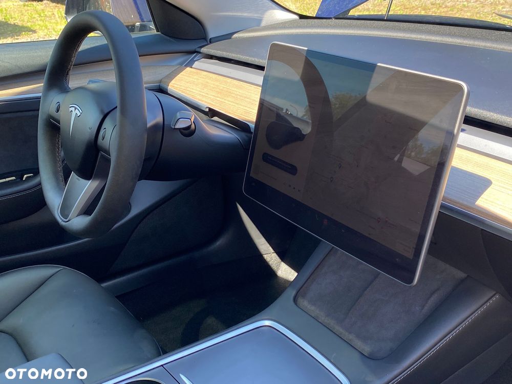 Tesla Model 3 - 14