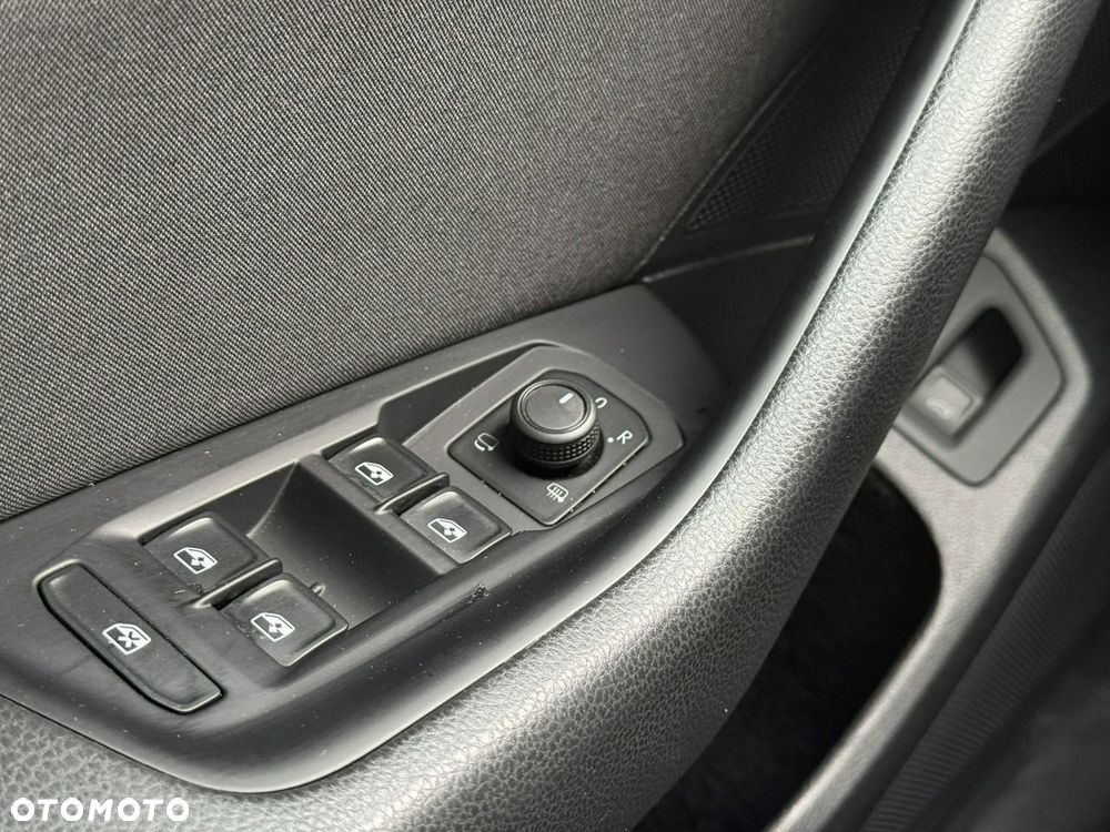 Volkswagen Passat Variant 2.0 TDI EVO Business DSG - 18