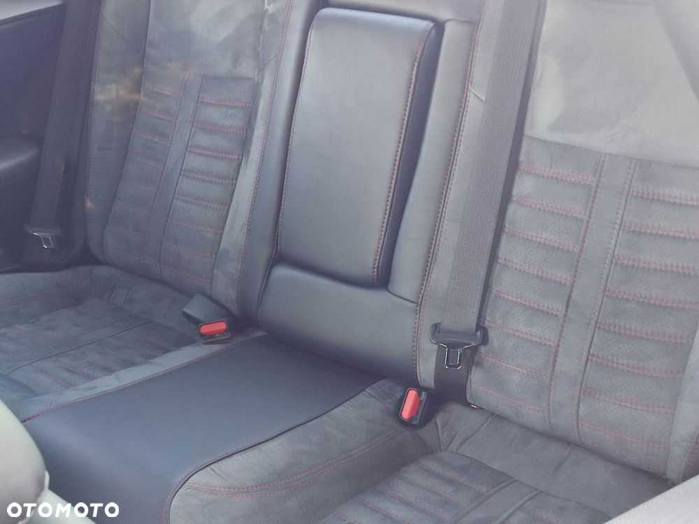 Dodge Challenger - 11