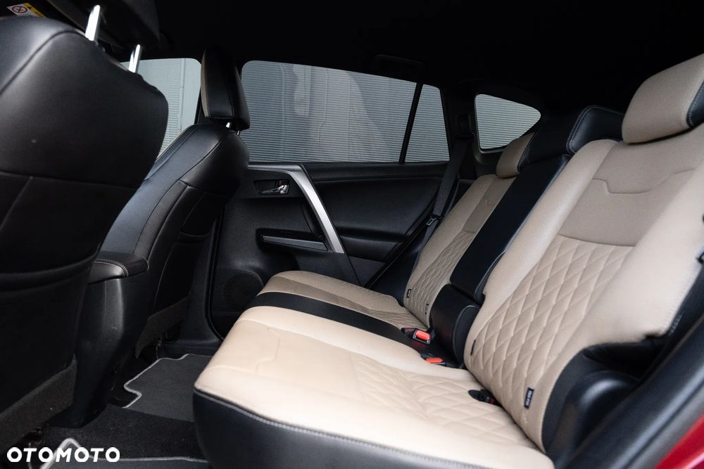 Toyota RAV4 Hybrid Selection 4x4 - 17
