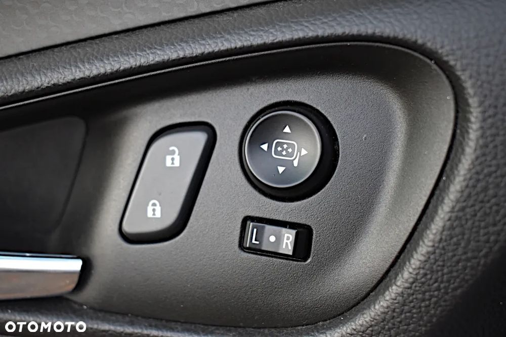 Opel Insignia 2.0 CDTI Cosmo ecoFLEX S&S - 24