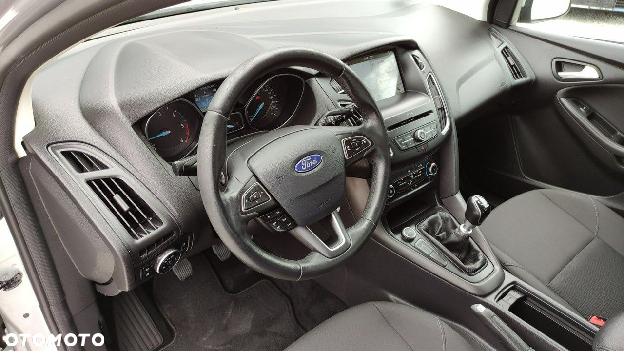 Ford Focus - 31