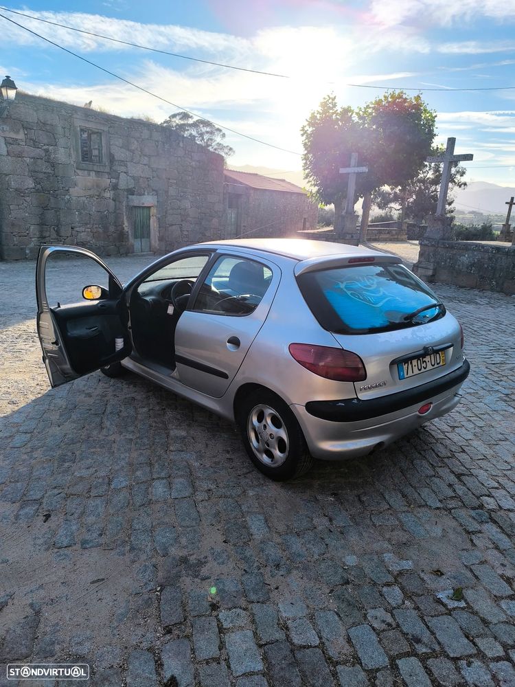 Peugeot 206 - 2