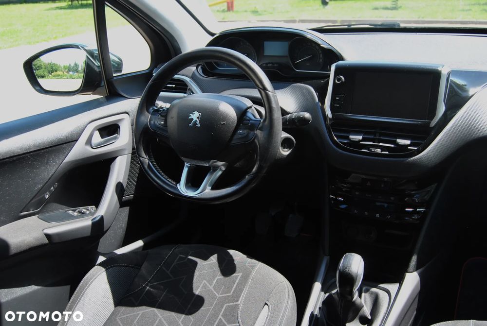 Peugeot 2008 - 11