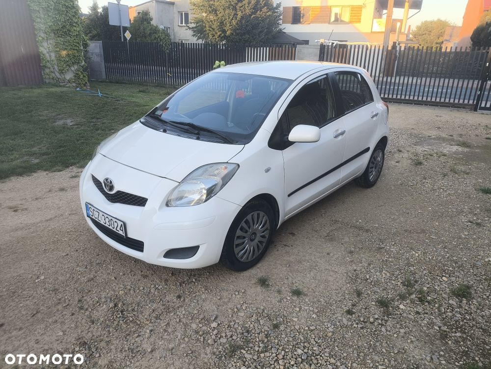 Toyota Yaris - 4