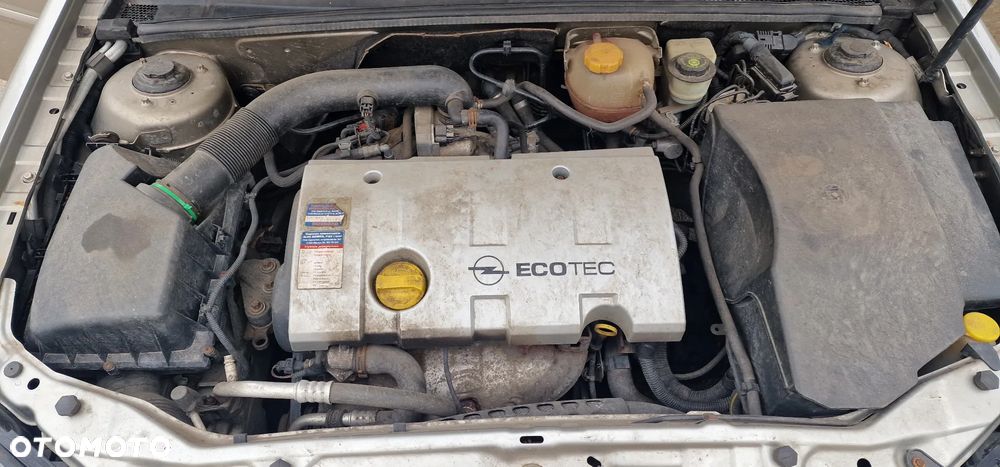 Opel Vectra 1.6 - 3