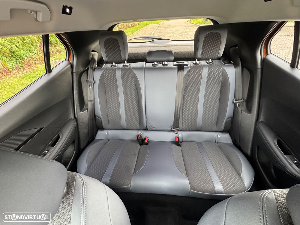 Peugeot 2008 1.2 PureTech Allure Pack - 11