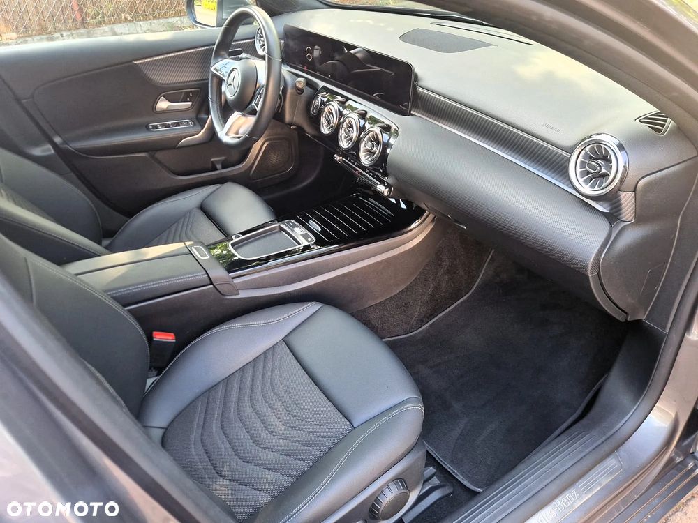 Mercedes-Benz Klasa A 200 Progressive 7G-DCT - 10