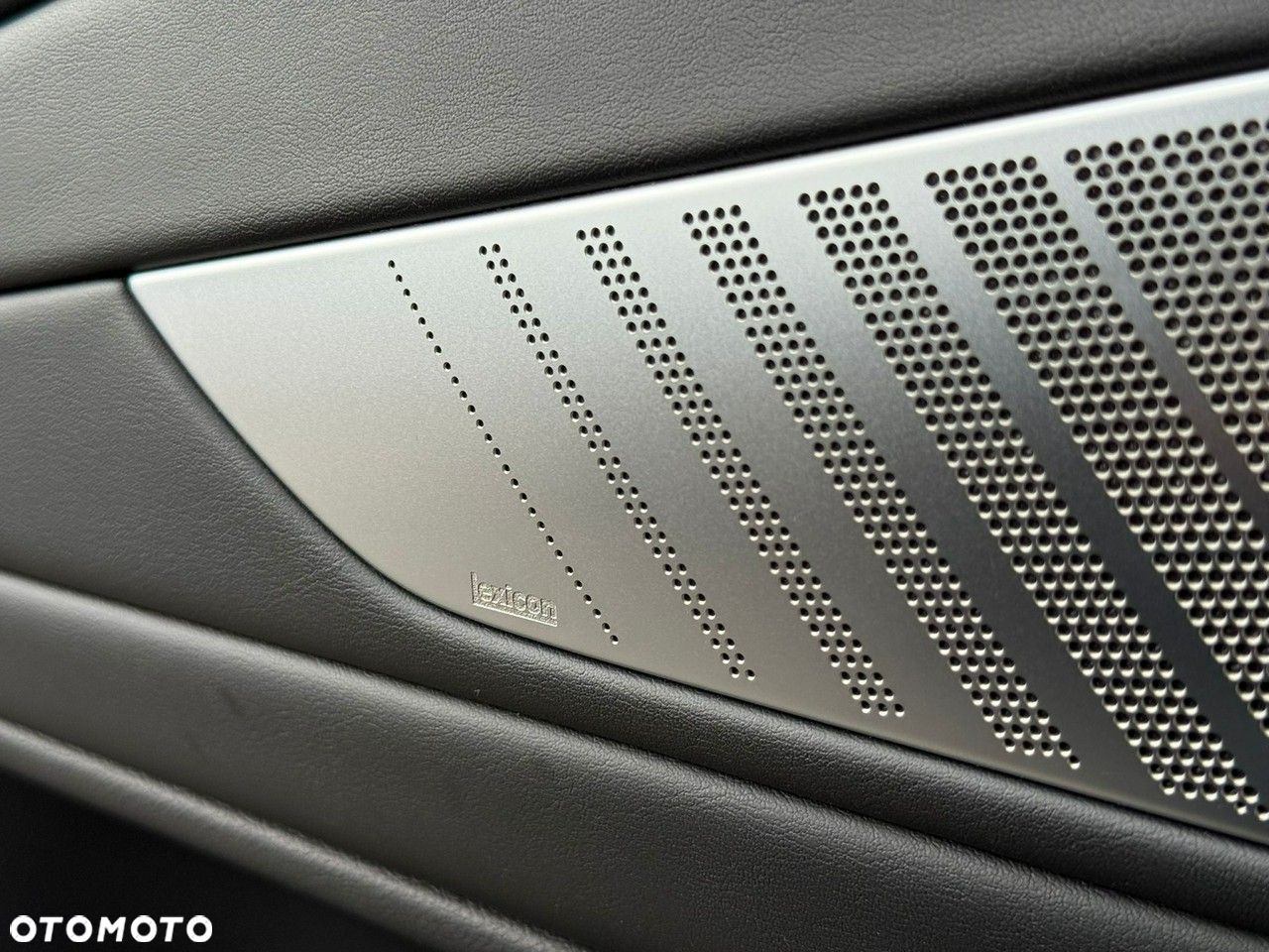 Genesis G80 - 34