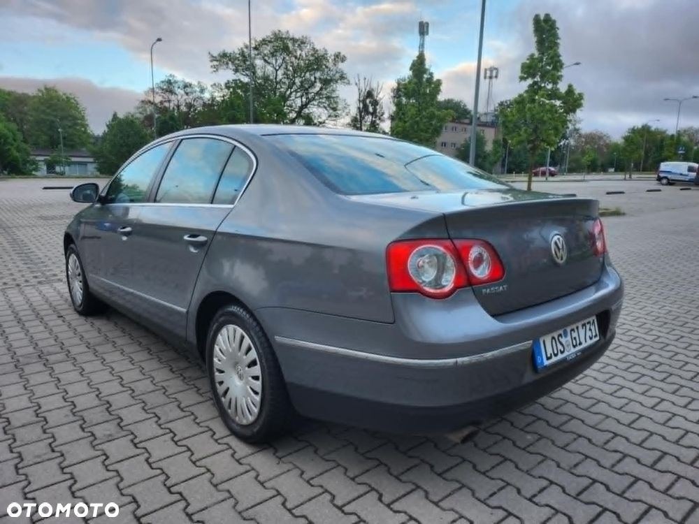 Volkswagen Passat - 6