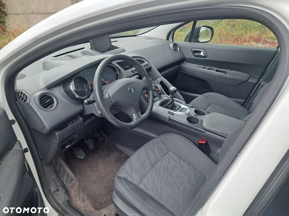 Peugeot 3008 1.6 HDi Premium - 9