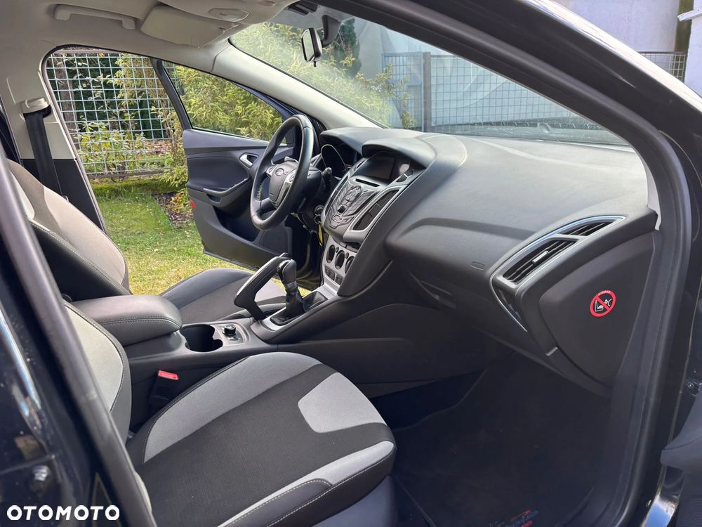 Ford Focus Turnier 1.6 Ti-VCT Champions Edition - 11