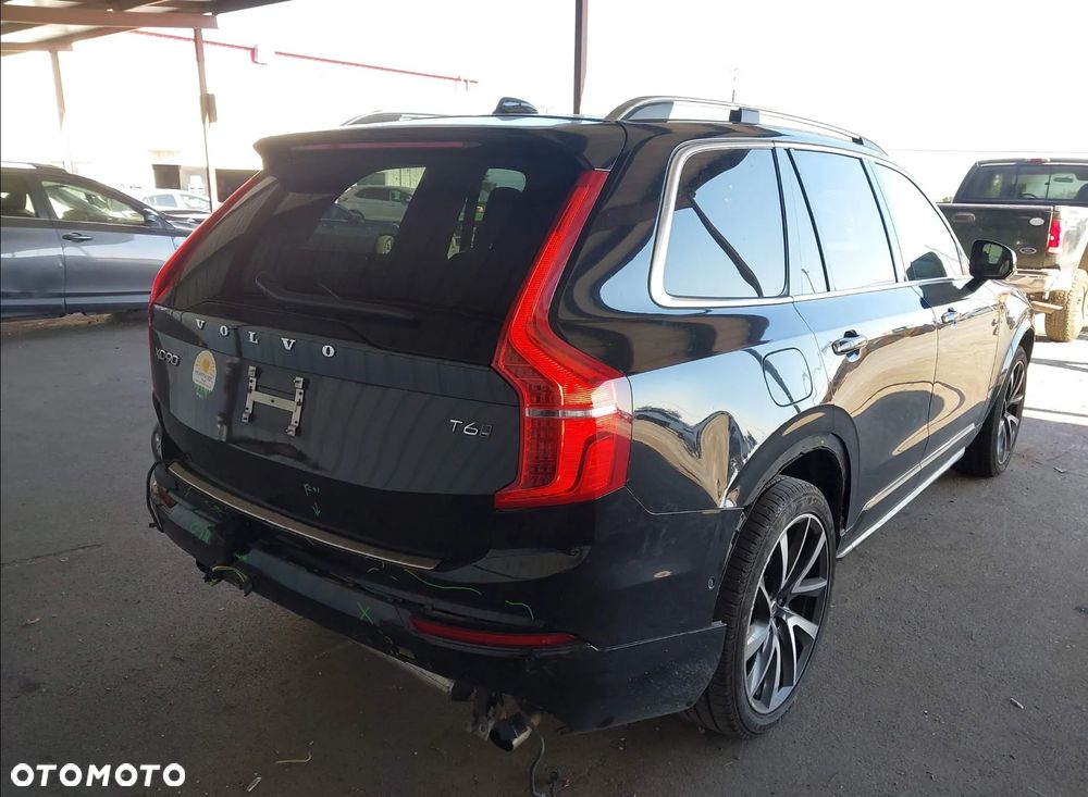 Volvo XC 90 - 7
