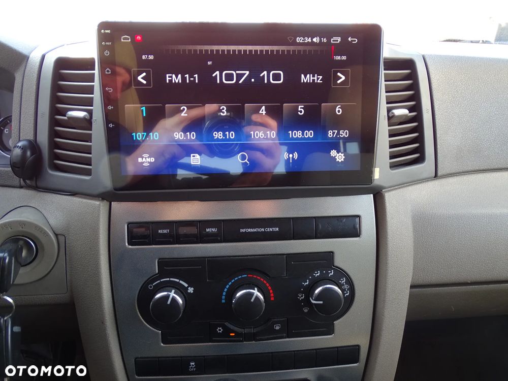 Jeep Grand Cherokee - 19