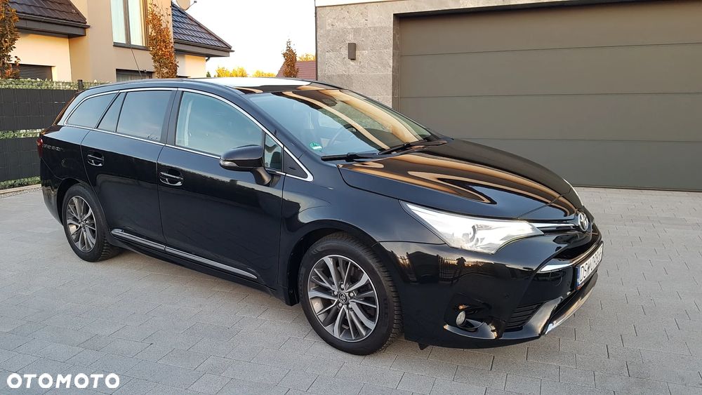 Toyota Avensis 2.0 D-4D Prestige - 4