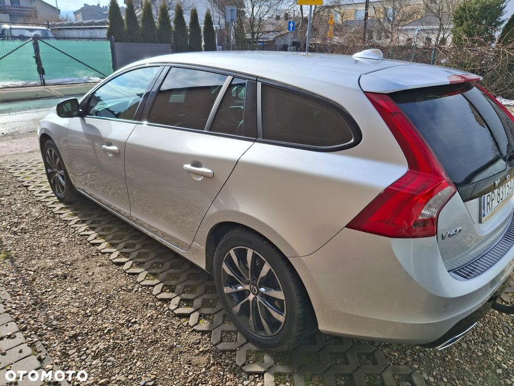Volvo V60 D3 Geartronic Momentum - 5