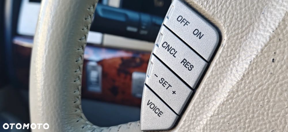 Lincoln Navigator 5.4 4WD - 37