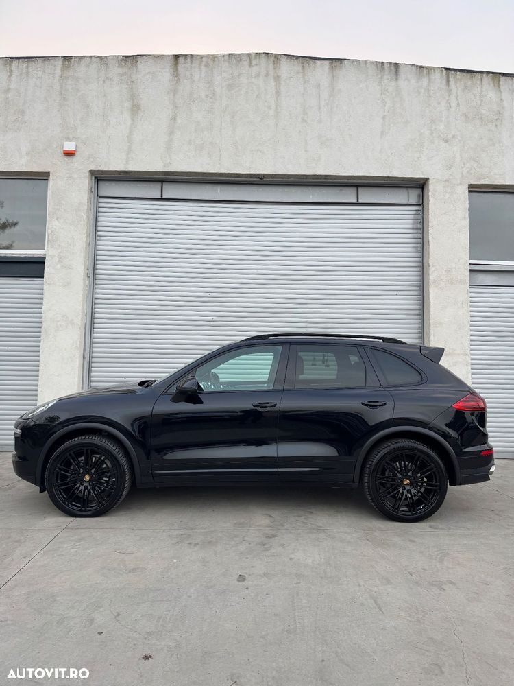 Porsche Cayenne 3.0 L - 3