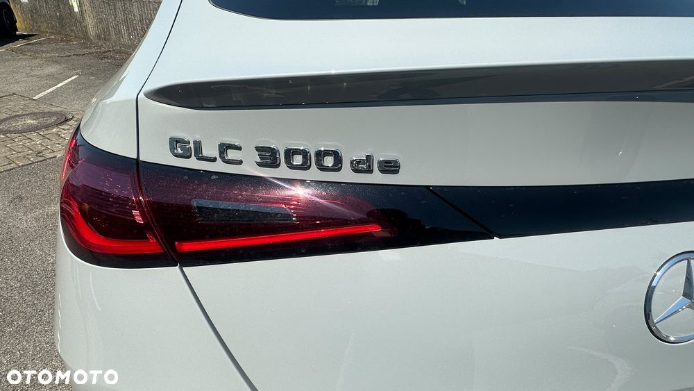 Mercedes-Benz GLC 300 de 4-Matic AMG Line - 6