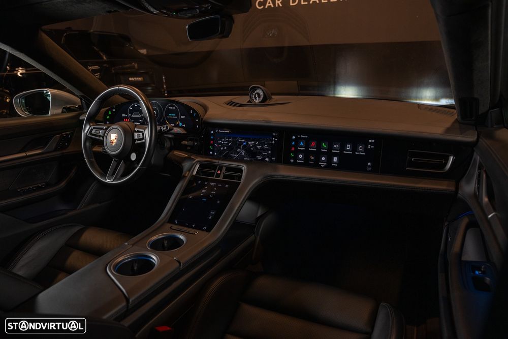 Porsche Taycan Turbo S - 14