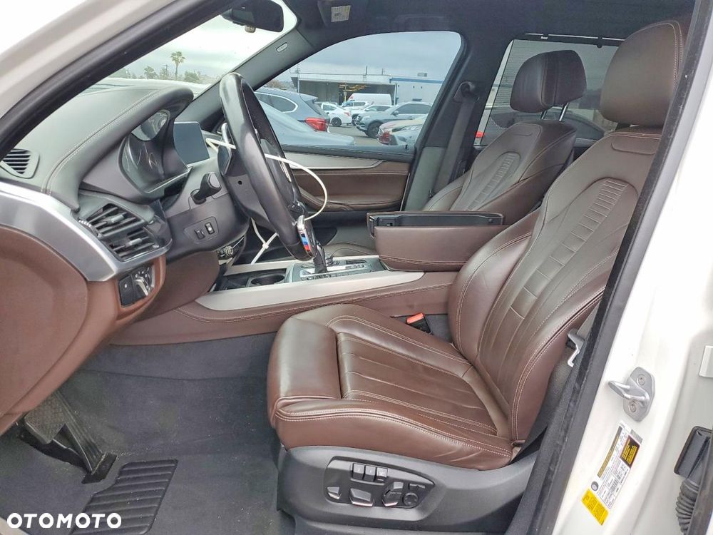 BMW X5 xDrive35i M Sport Edition - 7