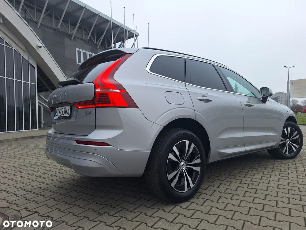Volvo XC 60 B4 D Momentum Pro - 33
