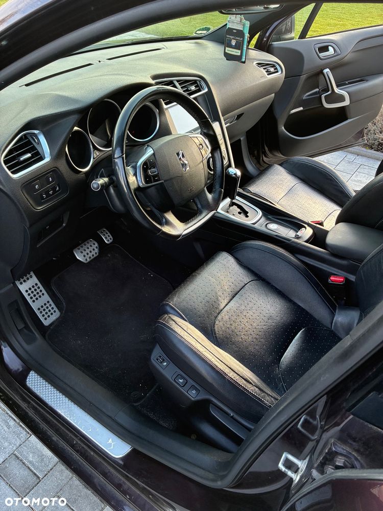 Citroën DS4 1.6 THP SoChic - 10