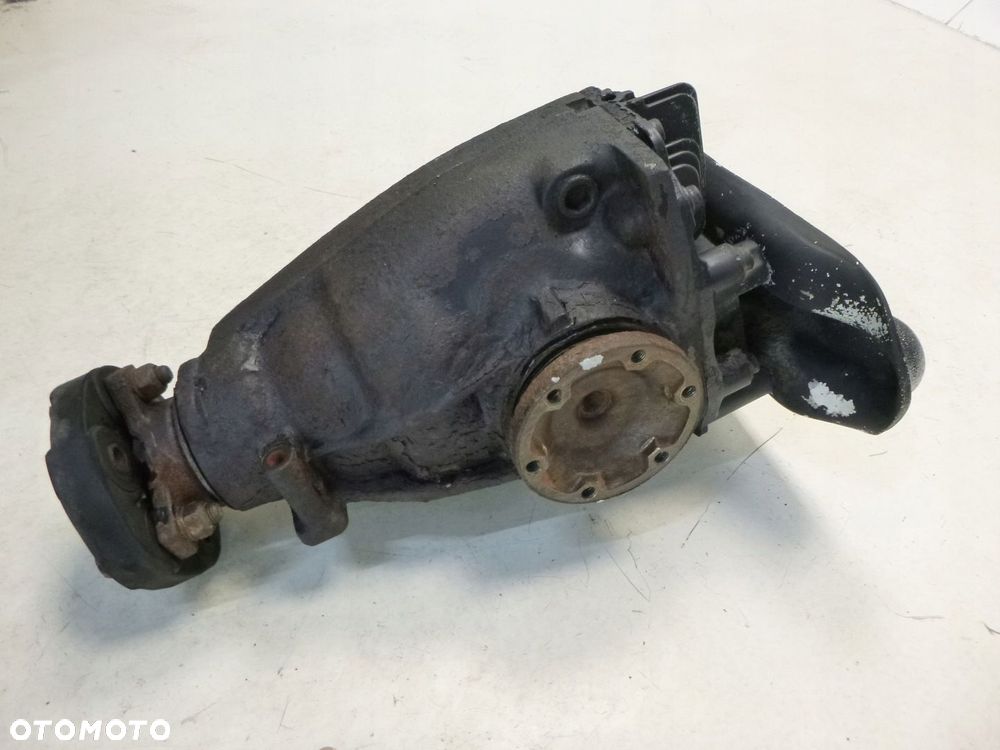 MERCEDES S W200 3.2B V6 MOST TYŁ DYFERENCJAŁ - 8