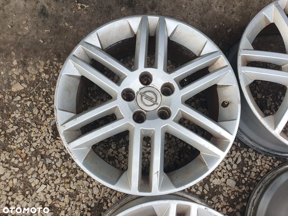 Felgi Aluminiowe 5x110 7Jx17 ET41 Opel Vectra C Signum KOMPLET - 4