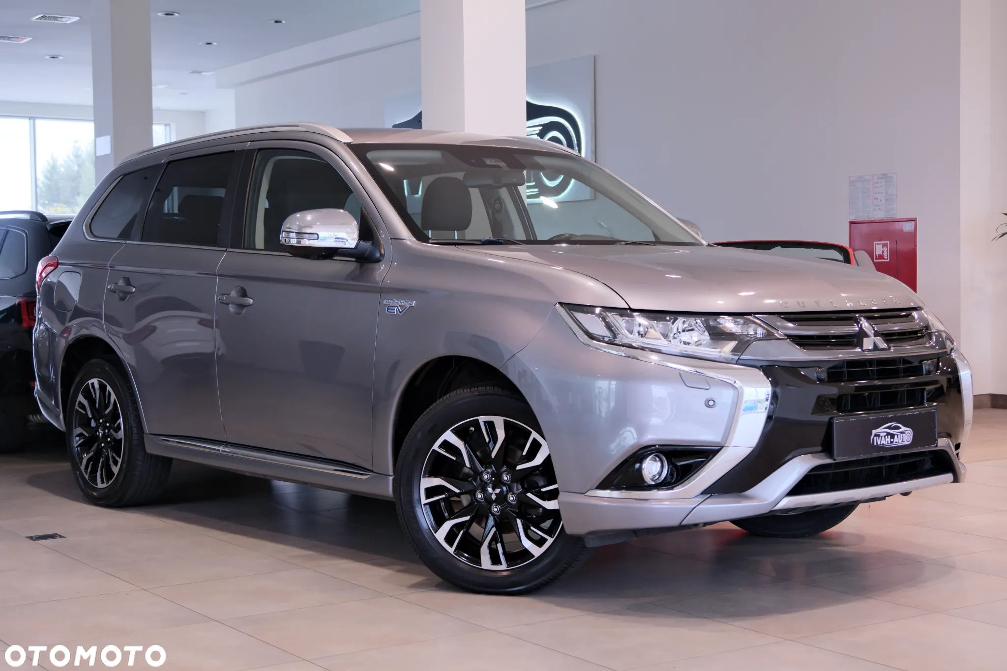 Mitsubishi Outlander 2.0 4WD Plug-In Hybrid - 3