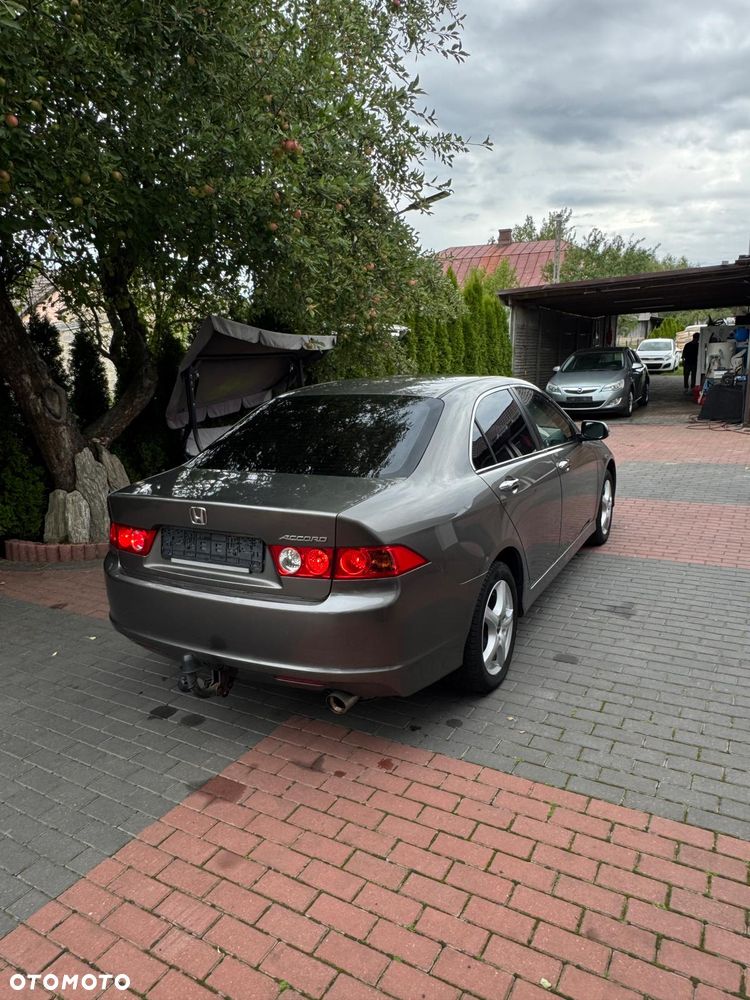 Honda Accord 2.0 Executive - 5