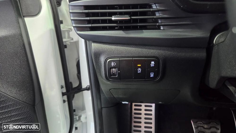 Hyundai Bayon 1.0 T-GDI 48V-Hybrid DCT Connect & Go - 35