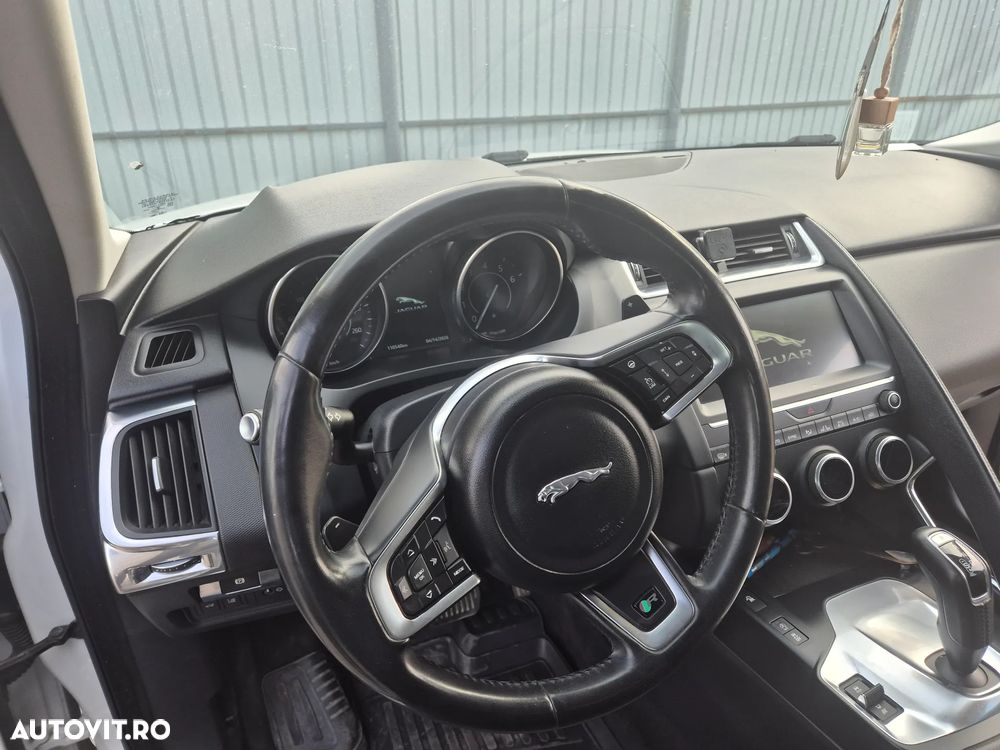 Jaguar E-Pace P200 AWD - 8