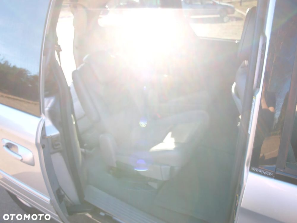 Chrysler Grand Voyager - 13