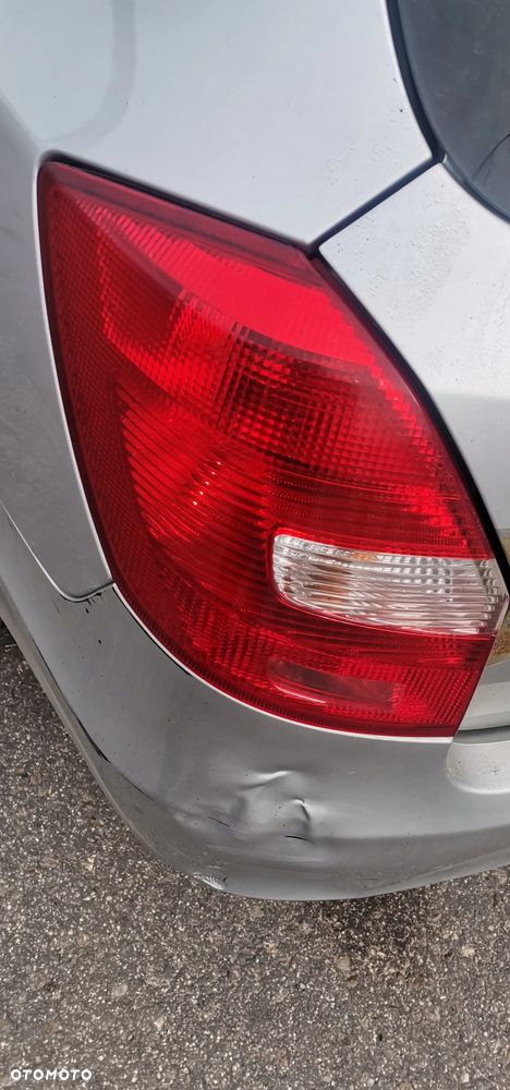 Skoda Fabia 1.9 tdi 2009 rok maska,klapa,blotnik,drzwi,lampa,kola,felgi,silnik - 22