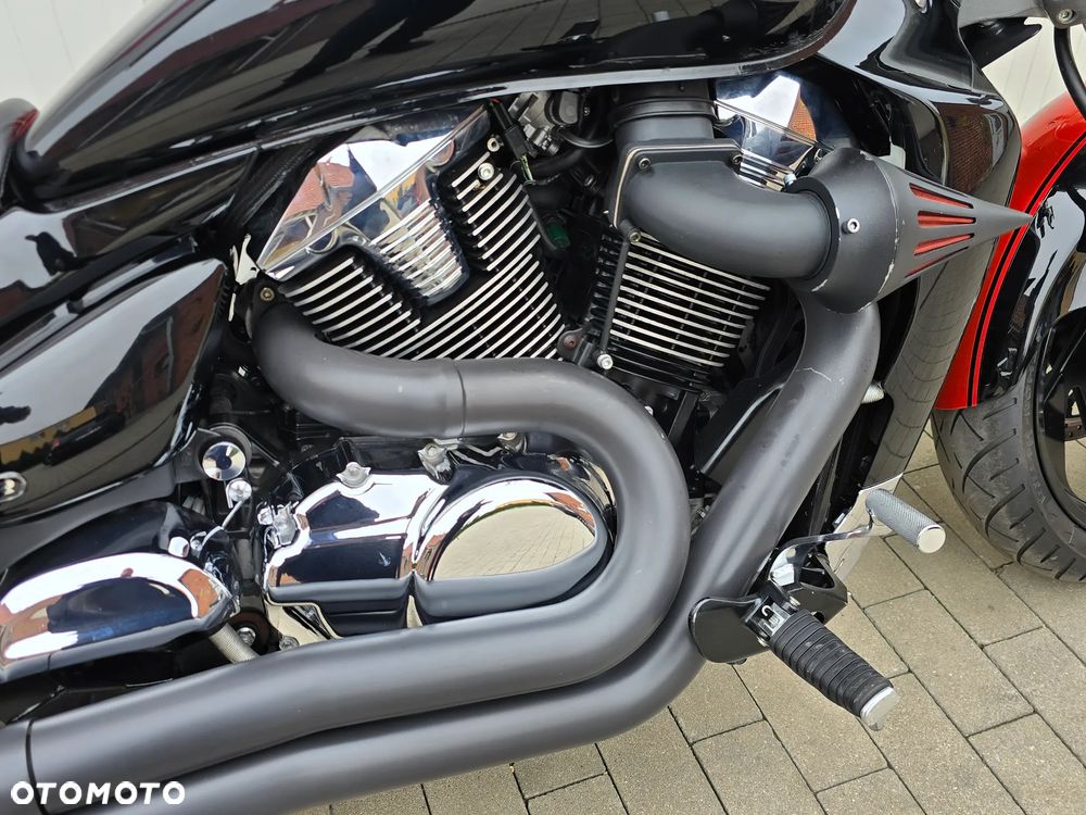 Suzuki Boulevard - 4