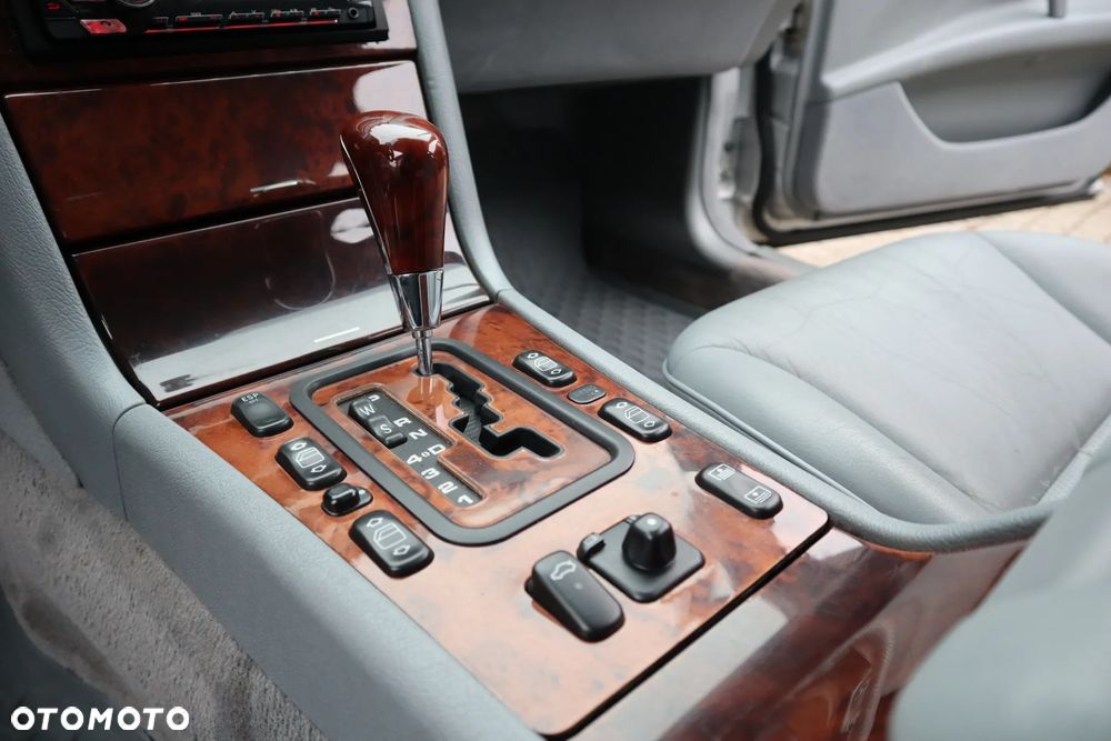 Mercedes-Benz Klasa E 320 Elegance - 18