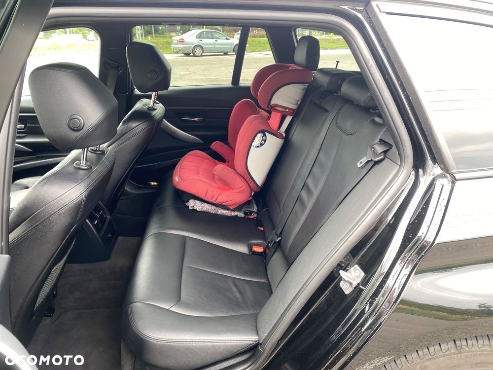 BMW Seria 3 330d xDrive - 8