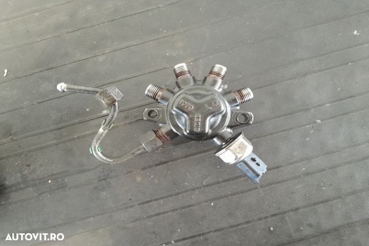 Rampa injectoare R9144Z070A 8200379933 R9144Z070A 8200379933 Dacia Lo - 1