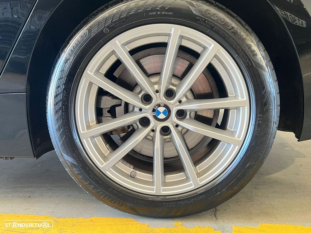 BMW 330 e Auto - 22