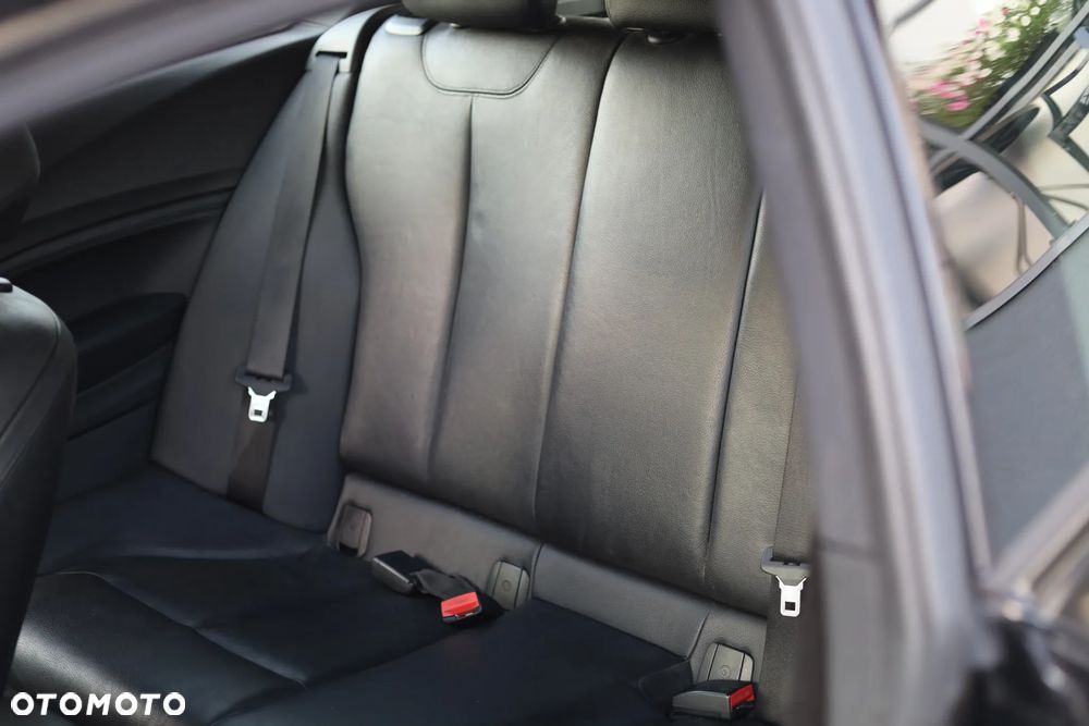 BMW Seria 1 118i Edition M Sport Shadow - 10